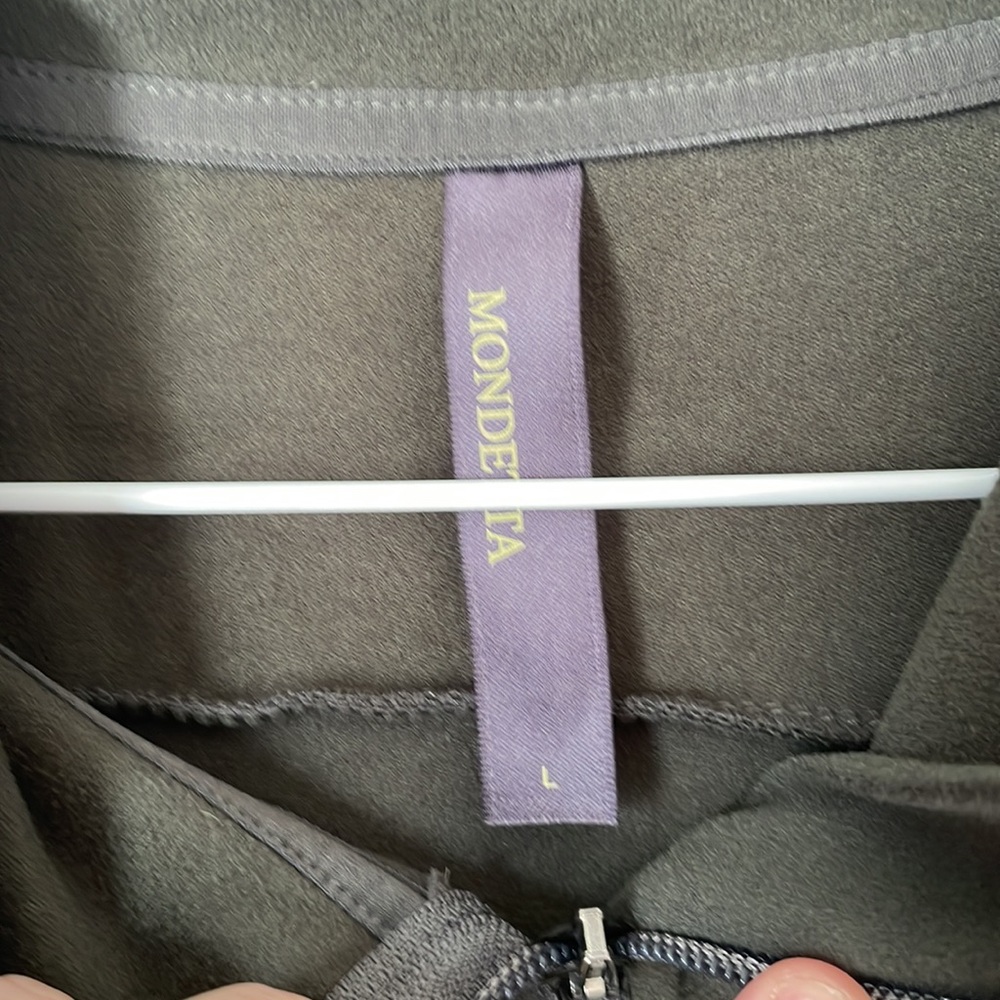Super Soft lightweight full zip jacket by Mondetta - Picture 2 of 3